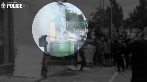 Soudy s výtržníky v Británii