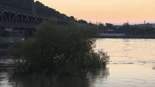 Labe v Ústeckém kraji dál stoupá