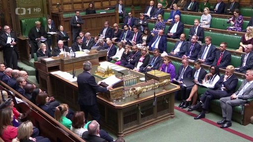 Přeplněné věznice v Británii