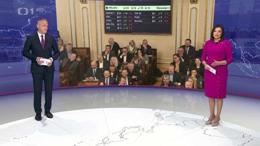 Sněmovna rok před volbami