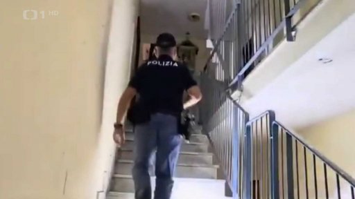 Policie při zátahu proti podvodům po celé Evropě zadržela přes čtyřicet lidí