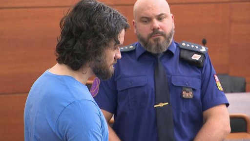 18 let vězení kvůli zapálení baru