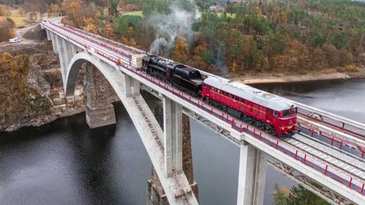 Zátěžové testy mostu přes orlickou přehradu