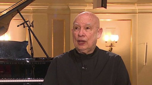 Dennis Russell Davies slaví 80. narozeniny