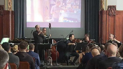 Do Prahy přijel autor filmové hudby Jeff Beal