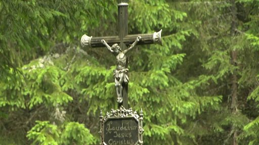 Obnova kříže na Šumavě