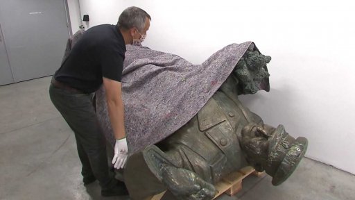 Kniha V zajetí obrazů