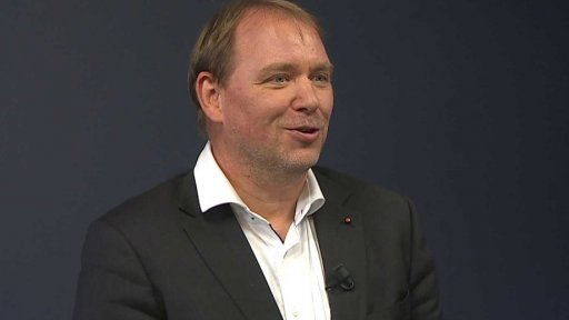 Esejistický cestopis Elbe Luboše Palaty