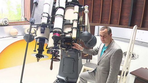 Návrat dalekohledu do Štefánikovy hvězdárny