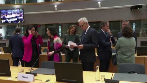 EU uvaluje další sankce na Rusku + rozhovor s M. Dvořákem