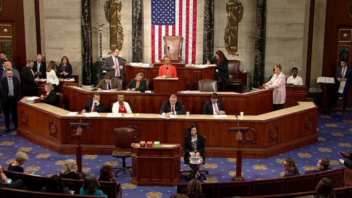 Těsná většina republikánů ve sněmovně se zmenší