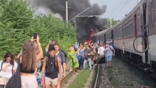 Šest obětí po srážce vlaku s autobusem na Slovensku