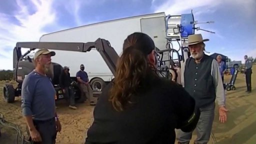 Začal proces s hercem Alecem Baldwinem