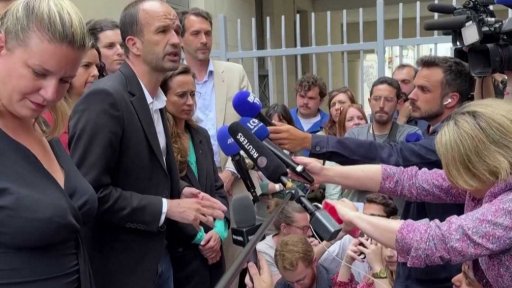 Spory ve Francii o to, kdo bude premiérem