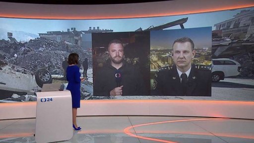 Obtížná pomoc záchranářů obětem zemětřesení