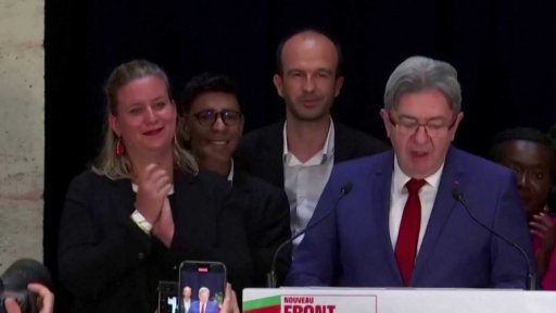 Francie: Macron odmítl demisi premiéra Attala