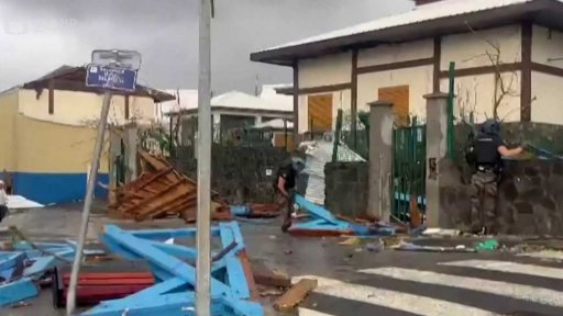 Oběti po cyklonu Chido nad Madagaskarem