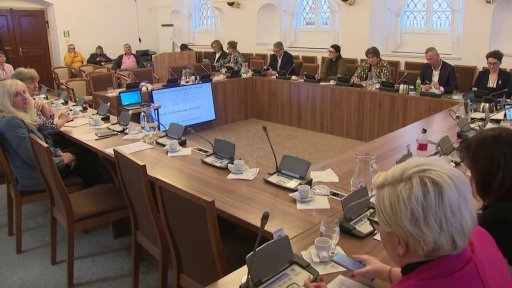 Výborový týden PS