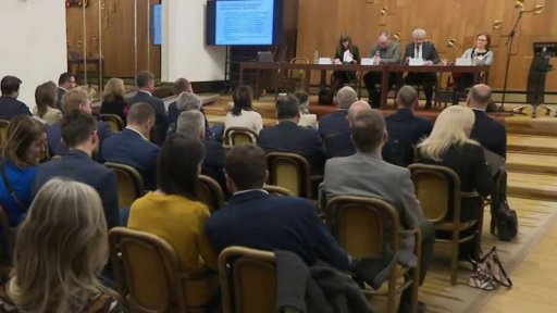 Poplatky za veřejnoprávní média tématem semináře v PS