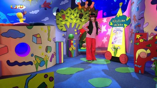 Majda s Františkem hledají vílu Parfémici, která uspala krále Růženína…