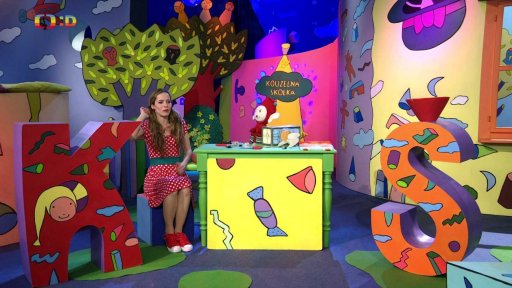 Filípek má své nářadí a snaží se vyrobit ponorku, aby prozkoumal podvodní svět…