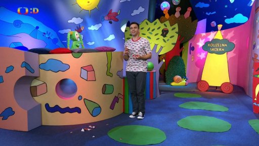 Fany rozbila hrníček, prosí Matouše o slepení, ale ten má jiný nápad…