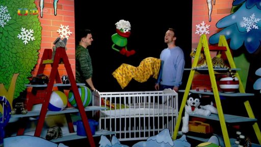 Muf je celý unavený a chce si odpočinout od vymýšlení zlobišáren, Filip s Tomášem mu proto zazpívají ukolébavku. Písnička Hvězdy nad hlavou, hudba a text: Michal Malátný