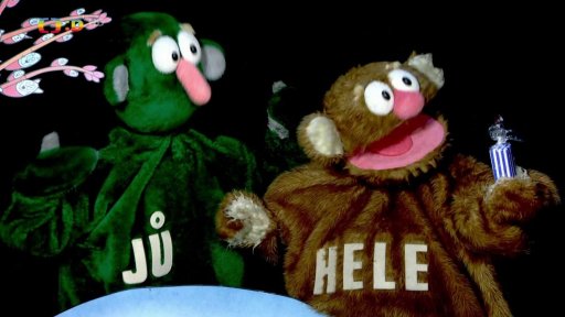 Muf se převlékl za jarní lijavec a myslí si, že z toho konečně kápne i nějaké to cukrle.