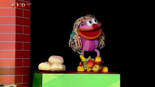 Fámula se vychloubá, že jí jedinou Muf nedoběhl. Ale předčasně.