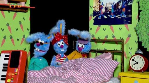 Jazzajíci si k nedělnímu probouzení pouštějí televizi a zjišťují, že tam už běží Brzoránošou, ale bez nich.