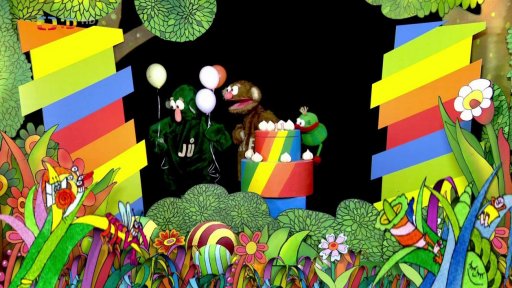 Jůheláci nachystali kamarádům dort k Déčkonarozeninám, ale Muf má na něj zálusk sám.