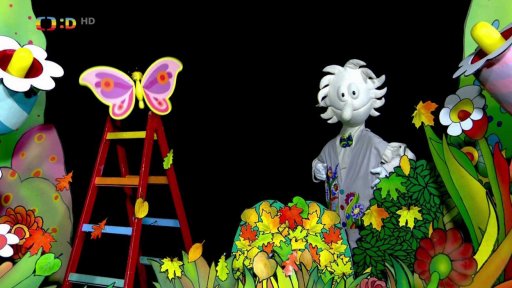 Otylka by si také ráda vyzkoušela skok do listí, Pipovi se to moc nezdá, ale nakonec si tuhle radovánku užijí oba dva společně.