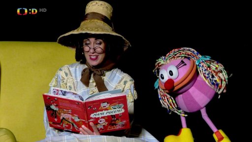 Teta Pipeta spolu s Fámulou dětem představí hezkou knížku s názvem Mami, pocem.