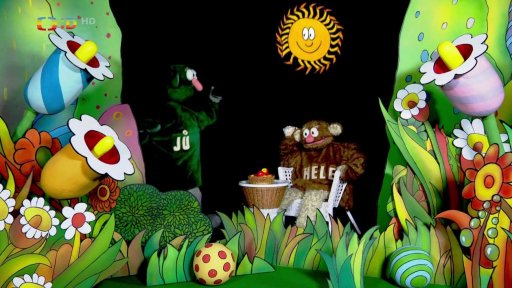 Hele poslouchá v mušli šumění moře, Jů si ji na chvilku půjčí, a pak dětem nabídnou moře pohádek.