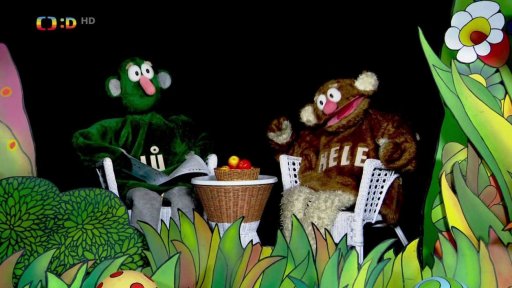 Muf napsal inzerát do Paloukovníku, protože shání slámu. Jů a Hele přemýšlejí proč a myslí si, že si chce Muf pořídit domácího mazlíčka - vorvaně.