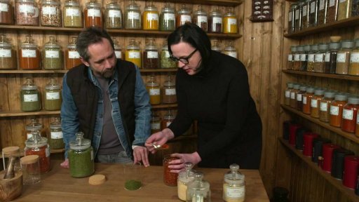 Sušení, míchání směsí a skladování koření