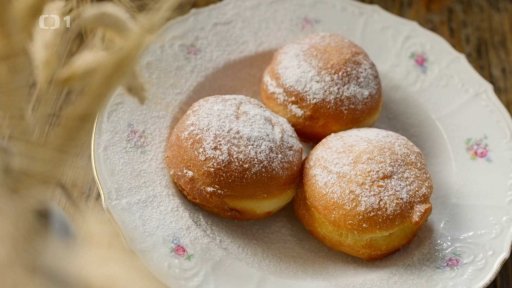 Babiččiny koblihy s marmeládou