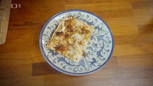 Tarte flambée s kyselým zelím a slaninou