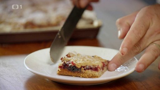 Linecký koláč s džemem a ořechy