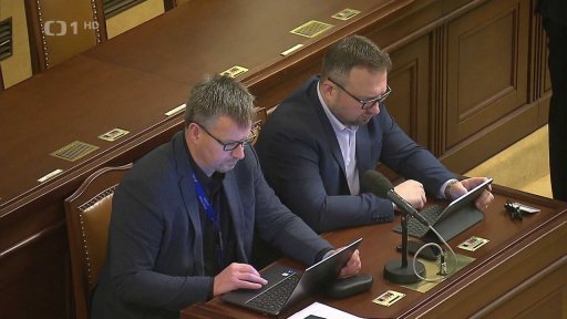 Růst platů politiků