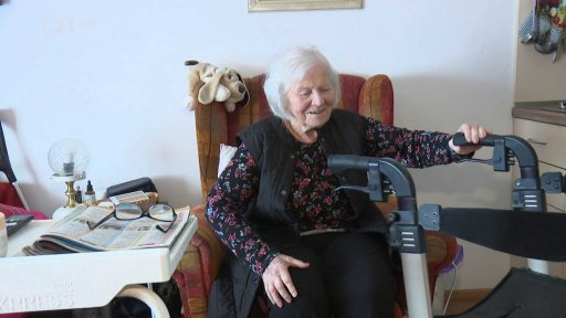 Divadlení hra o konci války v Československu