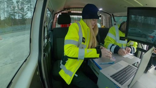 Výběr dlužných pokut od řidičů