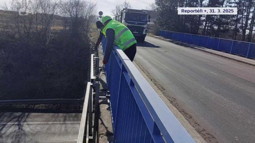 Nelegální billboardy u dálnic