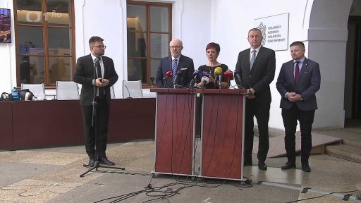 Debata o úhradách nadstandardní péče