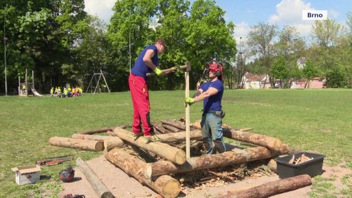 Přípravy na pálení čarodějnic