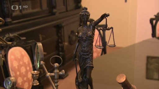 Slovenský soud potrestal guvernéra centrální banky pokutou