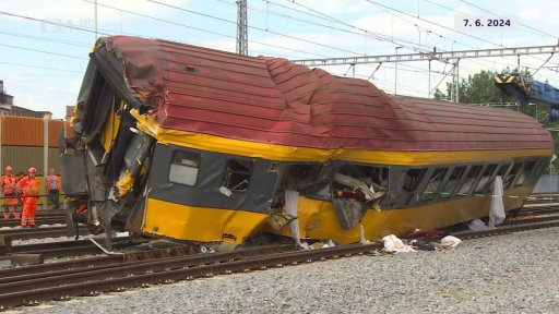 Rok od tragické srážky vlaků v Pardubicích