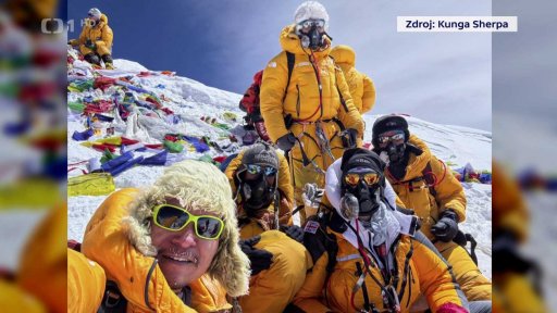 Odpadky na nejvyšší hoře světa