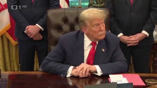 Trump stanovil cla pro EU na 30 %