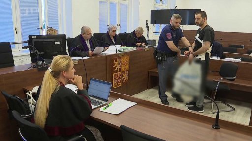 Soud kvůli drogám v letadle